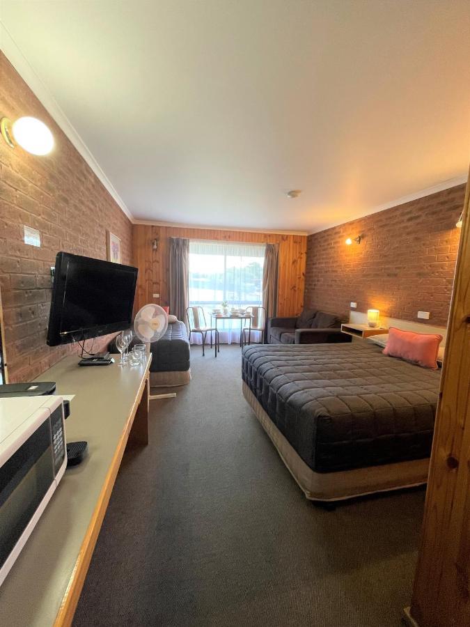 Country Roads Motor Inn Narrandera Εξωτερικό φωτογραφία